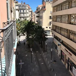 2 Pièces Hyper Centre équipé Et Confortable Appartement Toulon